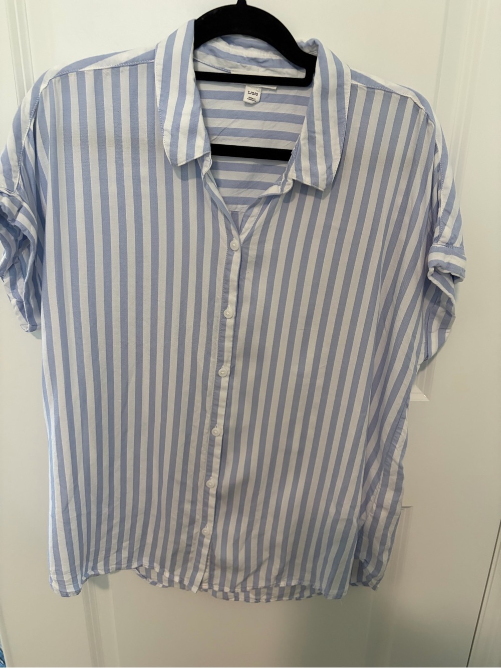beachlunchlounge Blue & White Vertical Stripe Button-Up Blouse